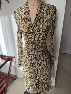 Diane Von Furstenberg Yellow and Black Printed Ruched Long-Sleeve Dress